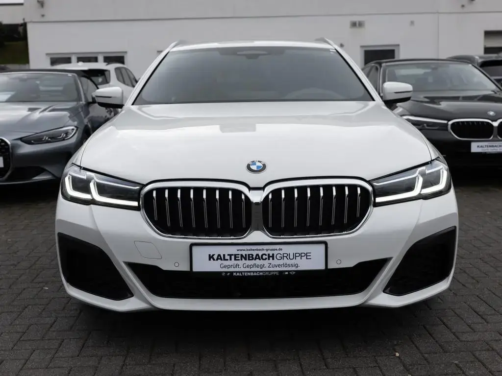Main__Slider__Photo:BMW 5 Series 520d Touring M-Sport FACEL. HUD LASER LED ACC 10/2022-1
