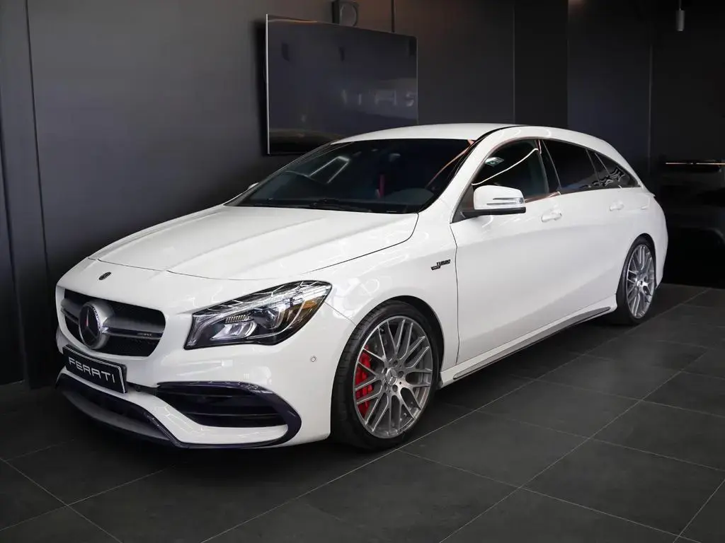 Main__Slider__Photo:Mercedes-Benz CLA-Class Shooting Brake CLA 45 AMG 4Matic 07/2017-1