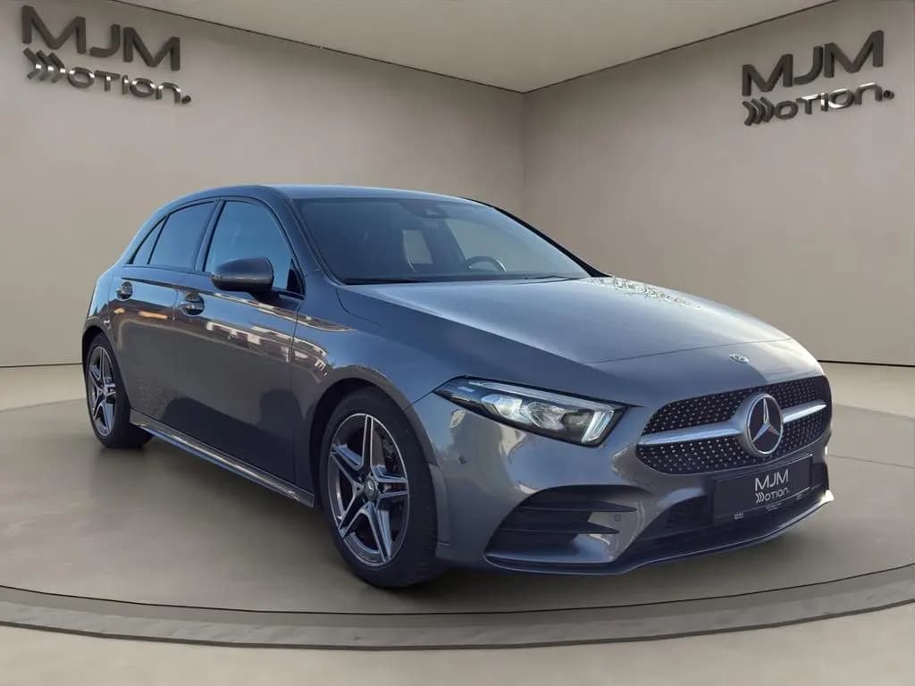 Main__Slider__Photo:Mercedes-Benz A-Class 180 AMG LED Alcantara Navi Garantie 04/2019-0