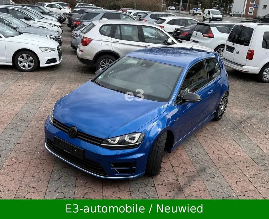 Main__Slider__Photo:Volkswagen Golf VII Lim. R BMT 4Motion;1 VORBESITZER;KAMERA 06/2015-0