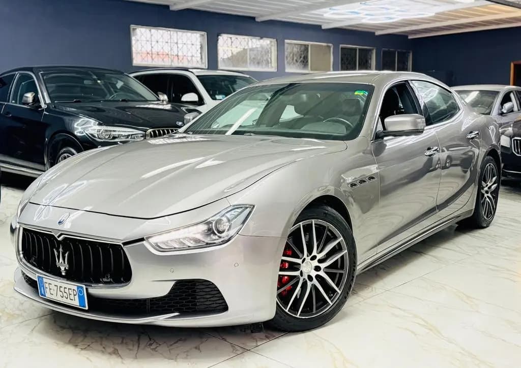 Main__Slider__Photo:Maserati Ghibli V6 Diesel 275 CV 02/2015-0