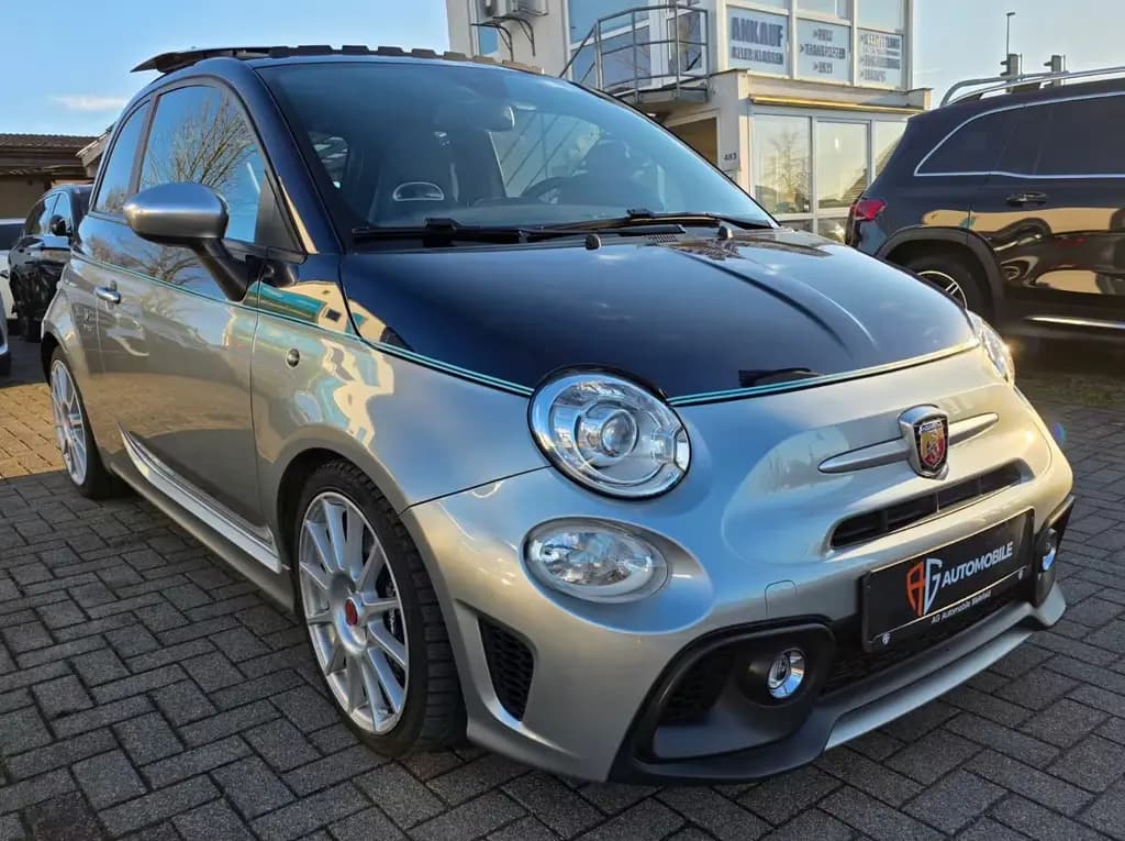 Main__Slider__Photo:Abarth 695 "Pano"Beats"Special Edition"Rivale 05/2018-0