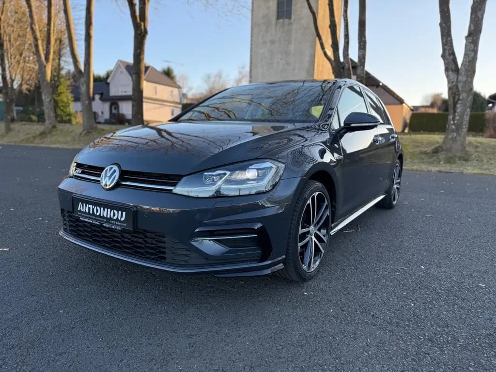 Main__Slider__Photo:Volkswagen Golf VII 1,5 TSI Lim. R-line Highline 11/2019-0