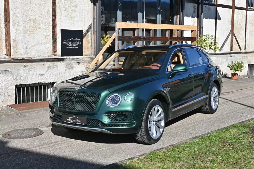 Main__Slider__Photo:Bentley Bentayga W12/1A Zustand/Nur Bentley/RSE/ACC/Alle 09/2016-0