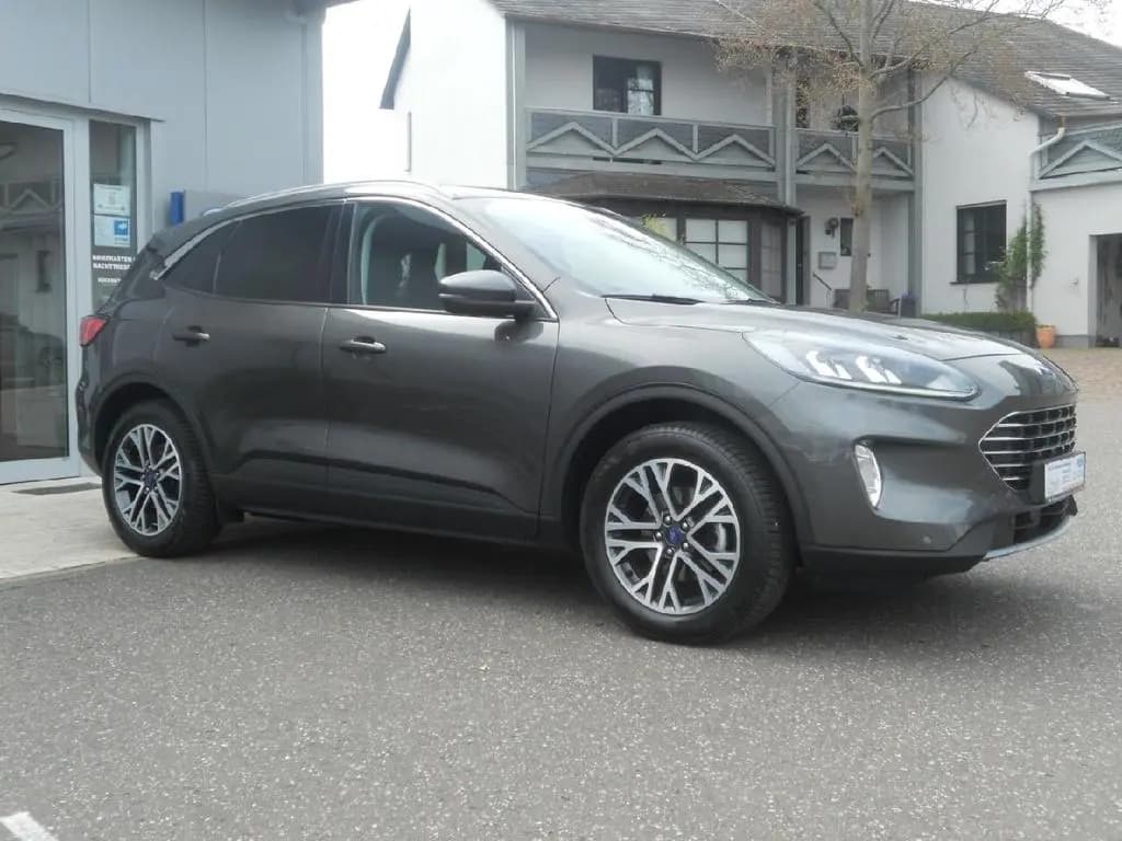 Main__Slider__Photo:Ford Kuga Titanium 06/2021-0