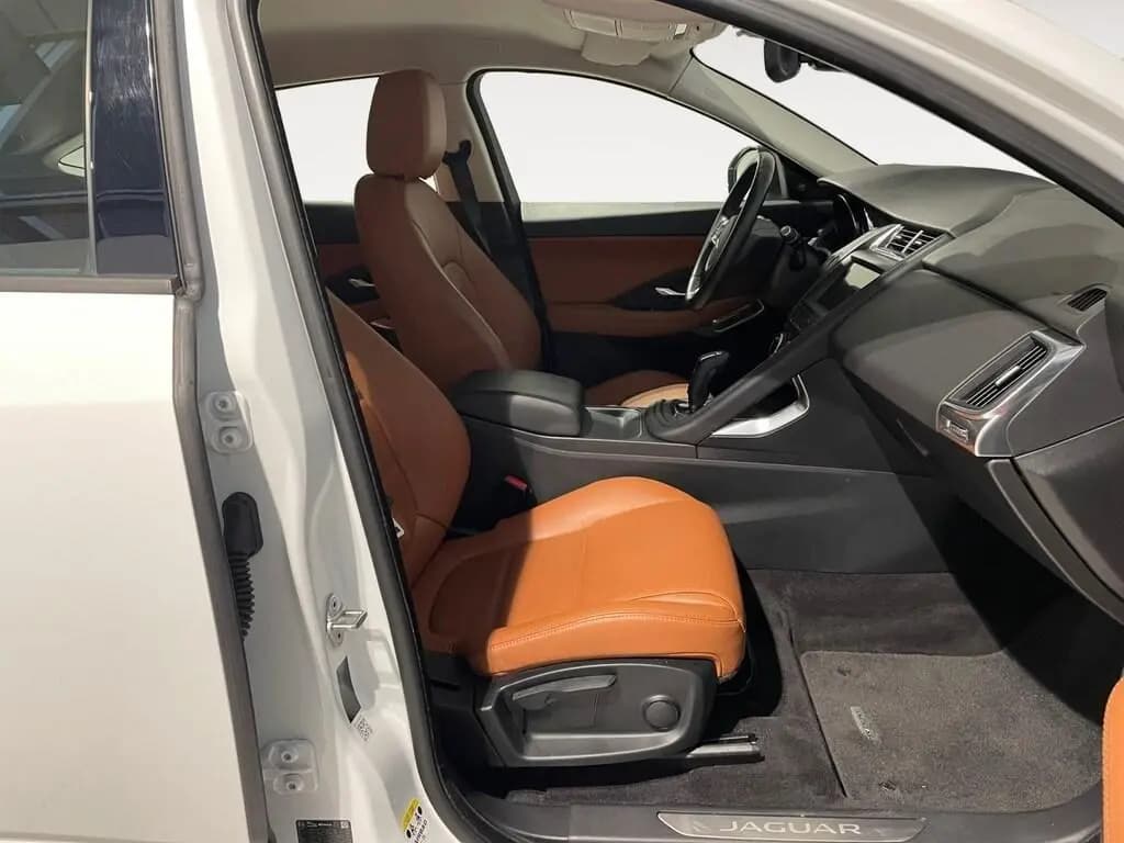 Main__Slider__Photo:Jaguar E-Pace 2017 2.0d i4 150cv AWD Autom. S 09/2020-0