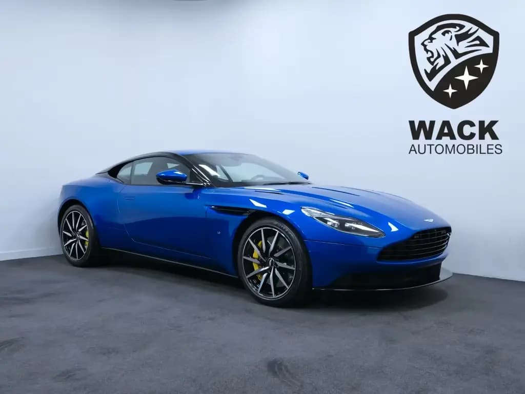 Main__Slider__Photo:Aston Martin DB11 COUPE 5.2L BI-TURBO V12 608 CV 08/2018-0