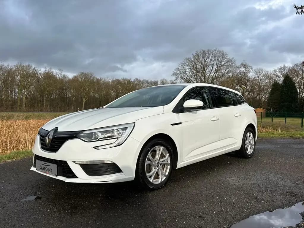 Main__Slider__Photo:Renault Megane IV 1.2 Grandtour Life 03/2017-0