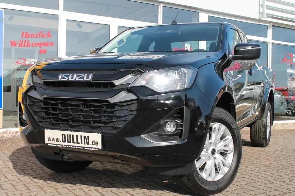 Main__Slider__Photo:Isuzu D-Max Space Cab 4WD LS null-0