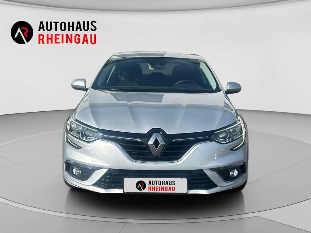 Main__Slider__Photo:Renault Megane IV 1.2 TCe 100 Energy Life BOSE*DAB*TEMPO 03/2019-0