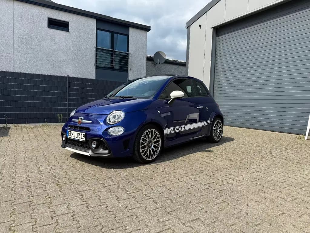 Main__Slider__Photo:Abarth 500 Cabrio 595 Fiat Abarth Cabrio 09/2018-0