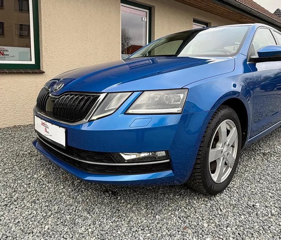Main__Slider__Photo:Skoda Octavia Automatik Style PDC Carplay Android Navi 06/2018-0