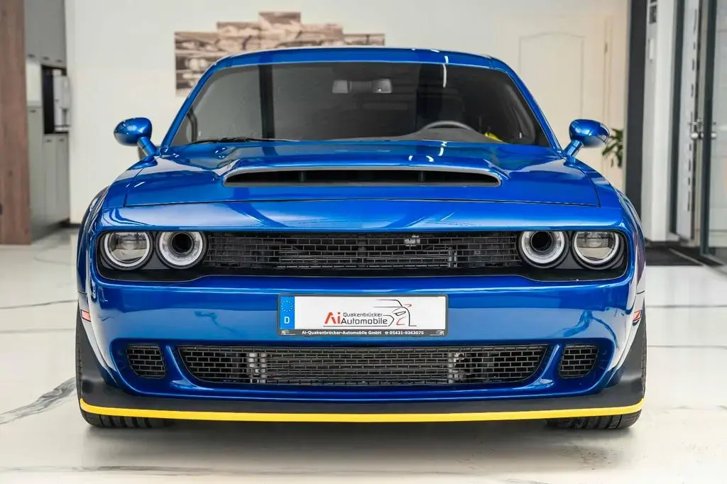Main__Slider__Photo:Dodge Challenger 5,7 V8 HEMI WIDEBODY 09/2021-1