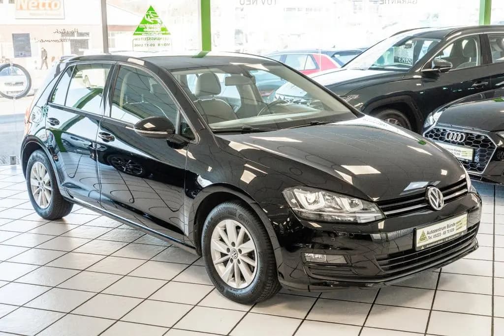 Main__Slider__Photo:Volkswagen Golf VII 1.2 Benzin Highline Navi Kamera 03/2015-0