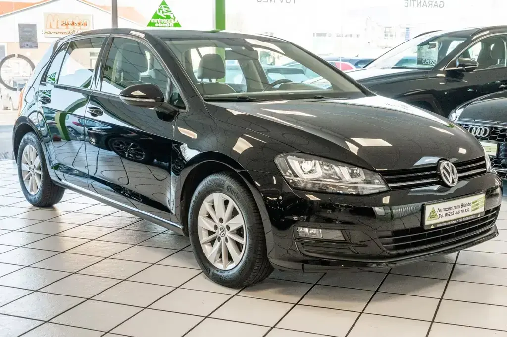 Main__Slider__Photo:Volkswagen Golf VII 1.2 Benzin Highline Navi Kamera 03/2015-1
