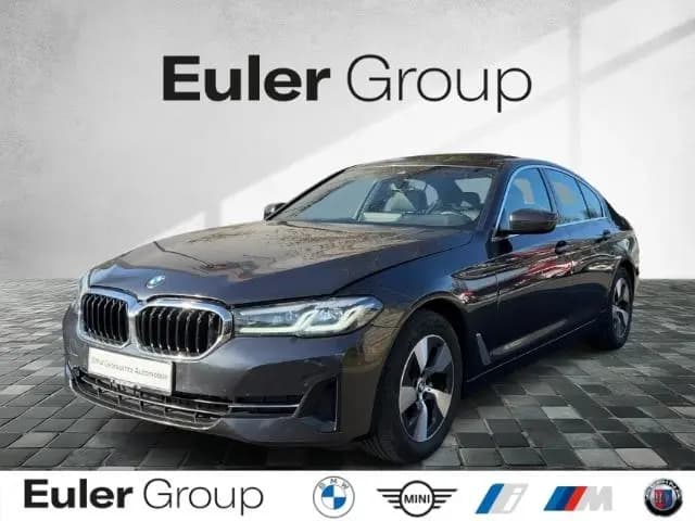 Main__Slider__Photo:BMW 5 Series 520 d A Limo AHK Leder GSD Komfort Memory 02/2022-0