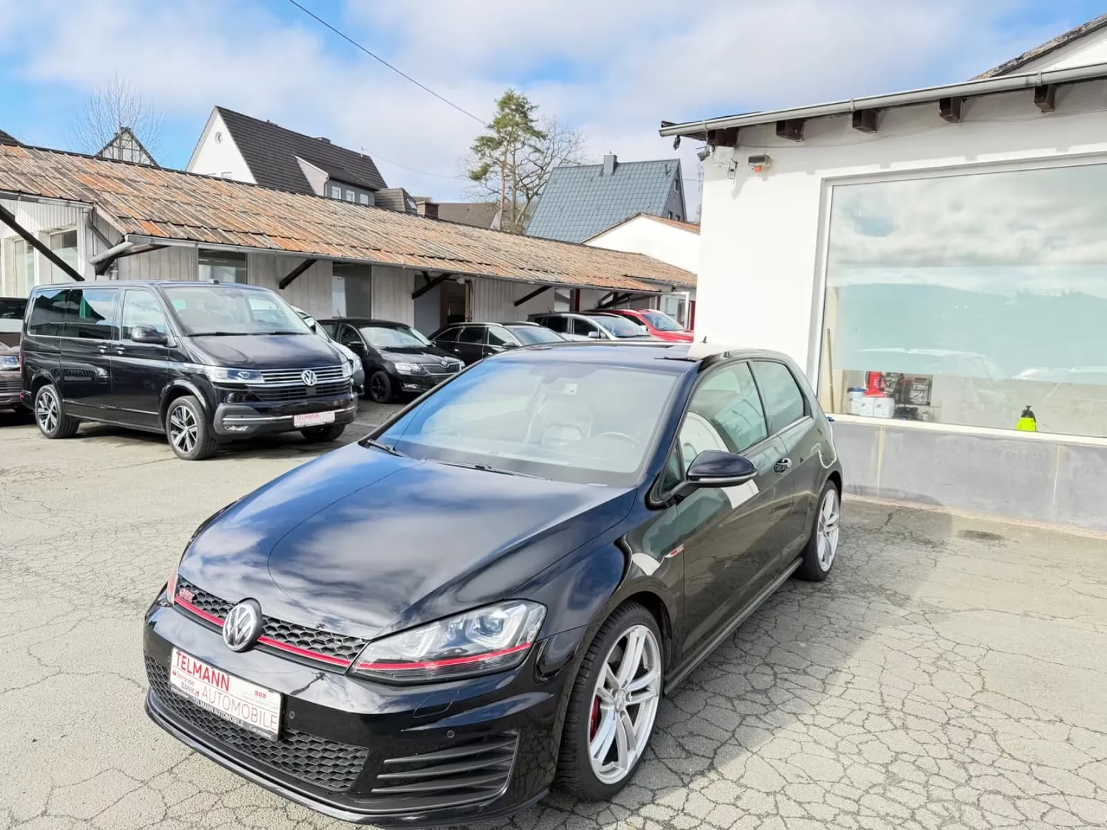 Main__Slider__Photo:Volkswagen Golf 06/2015-0