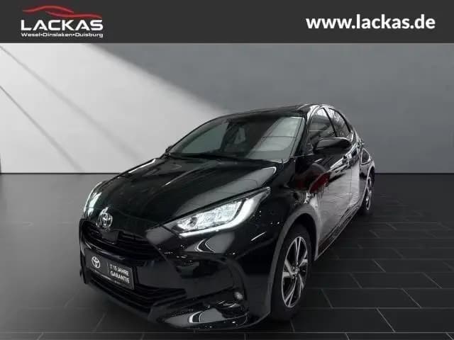 Main__Slider__Photo:Toyota Yaris 1.5*APPLE CARPLAY*SHZ*LED* 10/2025-0