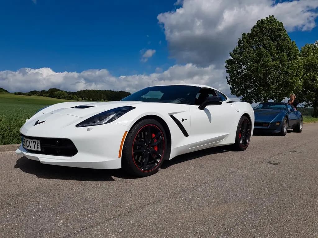Main__Slider__Photo:Corvette C7 6.2 V8 AT8 Stingray Red Edition Stingray ... 08/2019-0