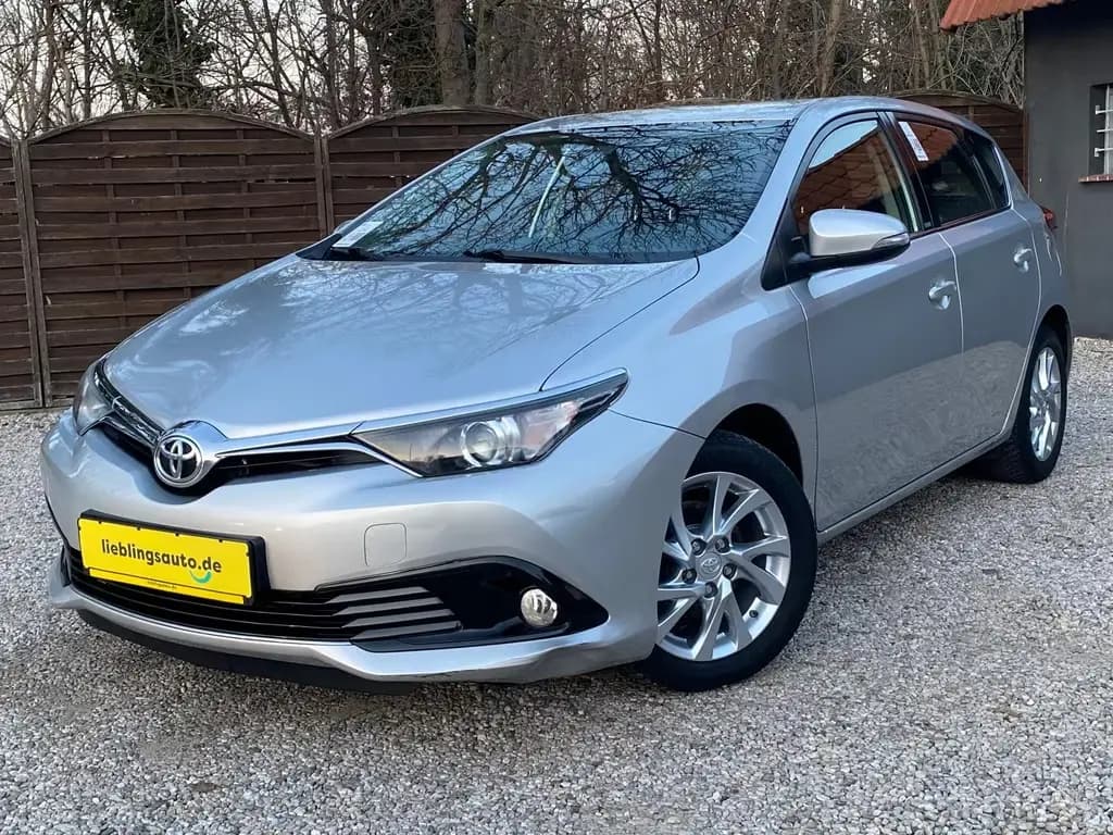 Main__Slider__Photo:Toyota Auris 1.2 Automatik Edition-S Kamera Tempomat 09/2016-0
