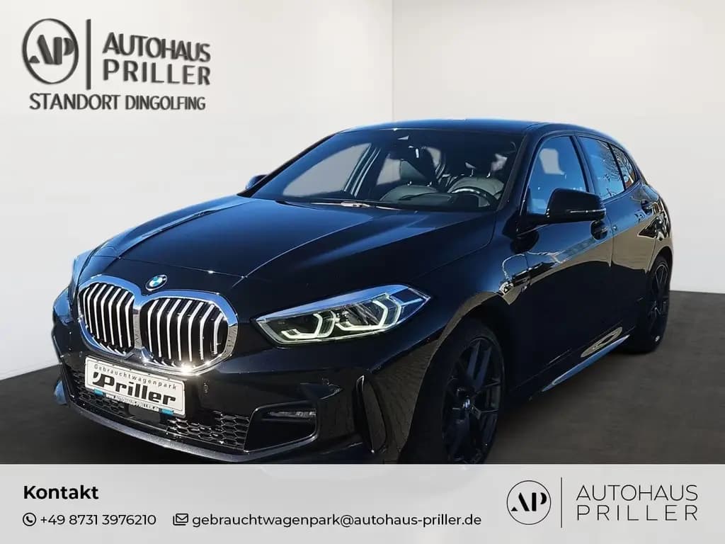 Main__Slider__Photo:BMW 120 i M Sport/NAVI/AHK/LED/RTTI/HUD/LiveCockpit 07/2021-0
