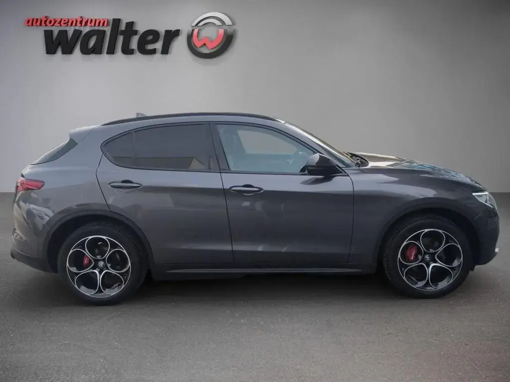 Main__Slider__Photo:Alfa Romeo Stelvio 01/2019-1