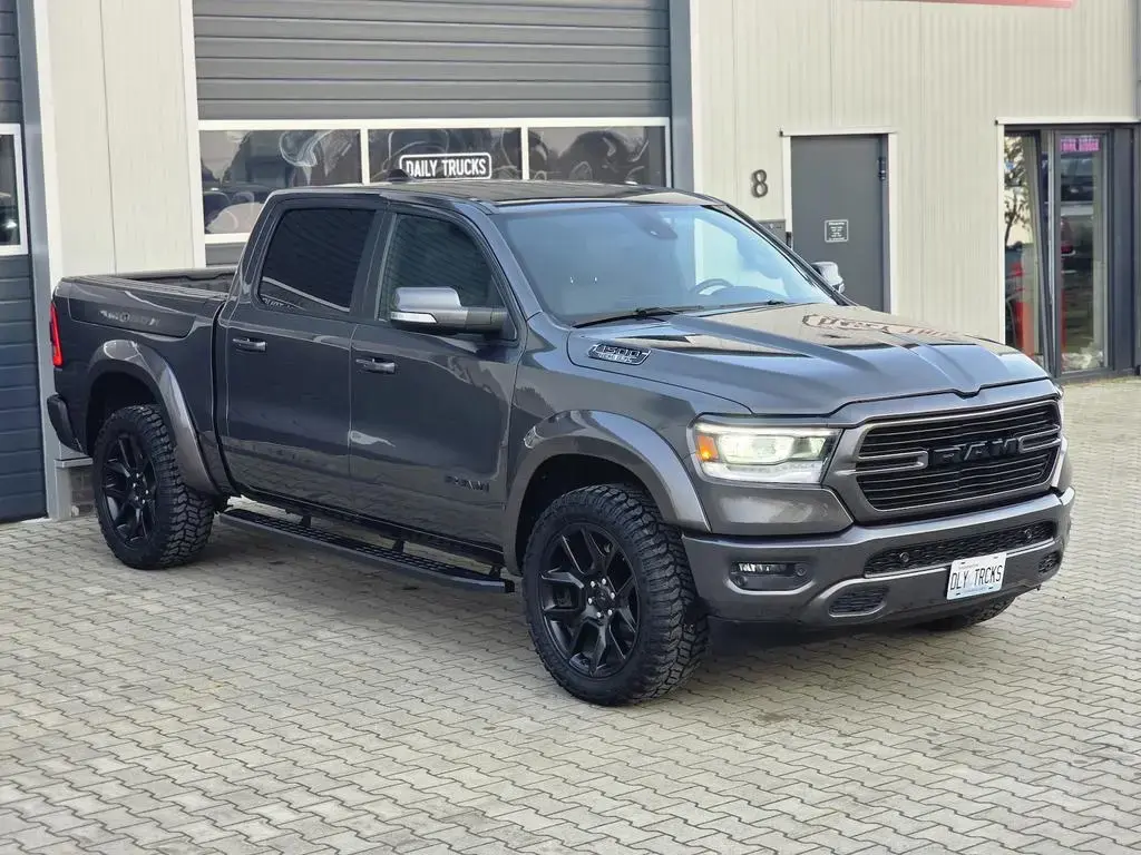 Main__Slider__Photo:Dodge RAM 1500 5.7 4x4 Bighorn LED RAMBOX 22´´ AHK 06/2019-1