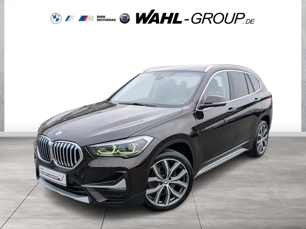 Main__Slider__Photo:BMW X1 xDrive25d XLINE NAVI PLUS LED AHK LEDER HUD R 08/2021-0
