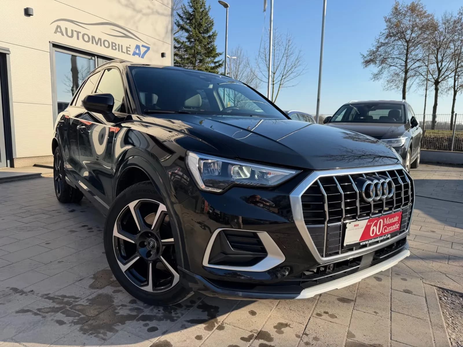 Main__Slider__Photo:Audi Q3 45 TFSI quattro advanced *LEDER/AHK* 06/2020-0