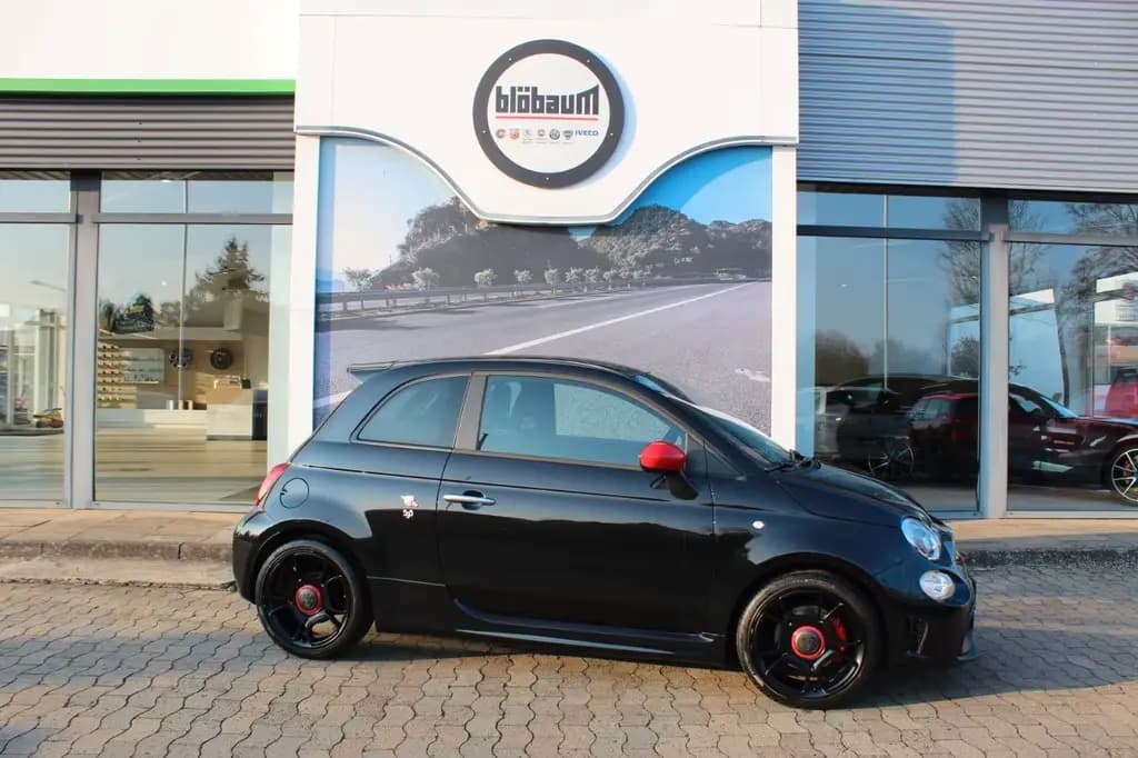Main__Slider__Photo:Abarth 500 595 Pista Competizione Beats 10/2018-0