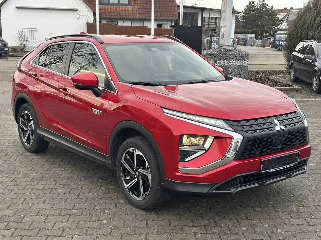 Main__Slider__Photo:Mitsubishi Eclipse Cross Basis Hybrid 4WD 07/2022-1