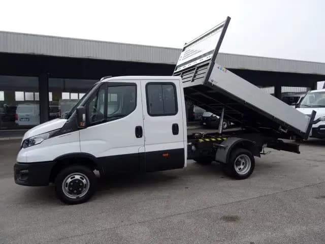 Main__Slider__Photo:Iveco Daily Daily 35C14H BTor2.3MJ PM 7post DoppiaCabi 09/2024-0