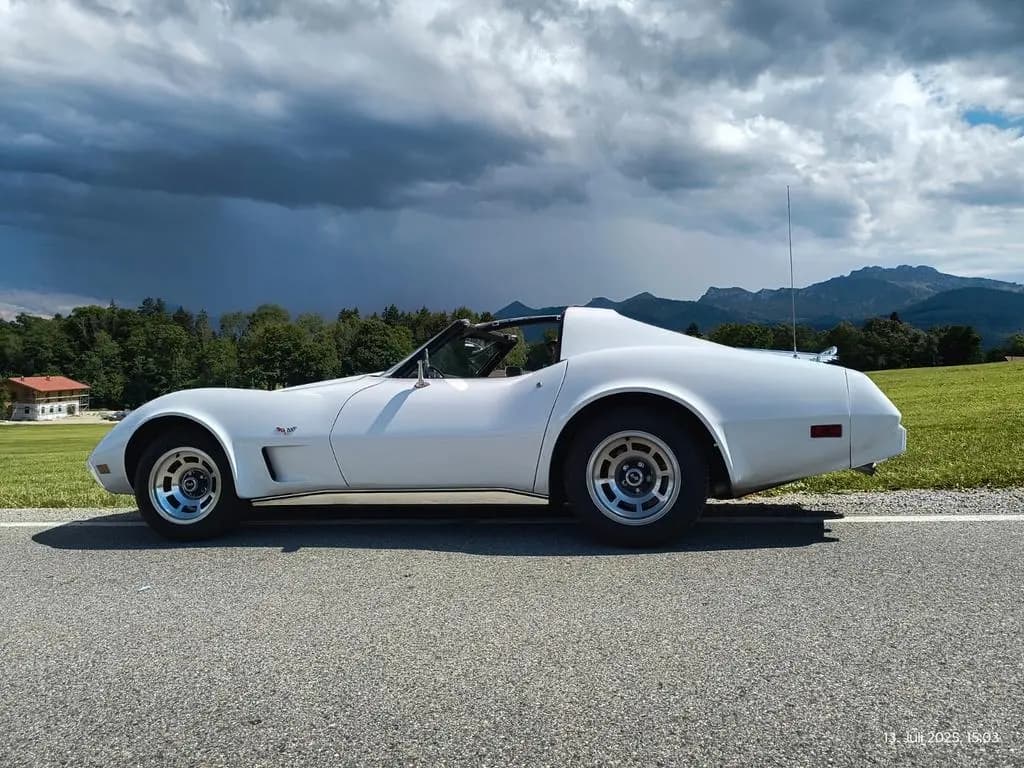 Main__Slider__Photo:Corvette Chevrolet Corvette C3, Lack & Motor neu. Gutacht 07/1977-0
