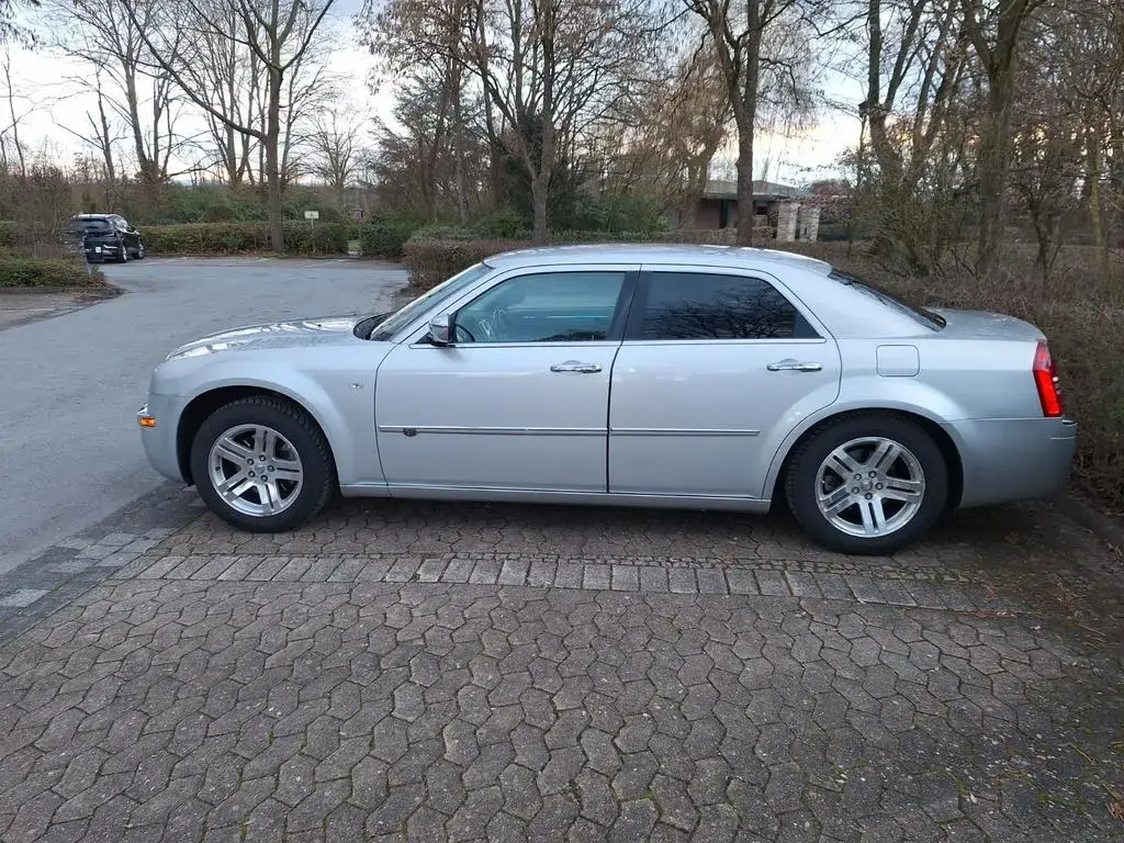 Main__Slider__Photo:Chrysler 300C 3.5 V6 Autom. mit Prins LGP Anlage 06/2010-1