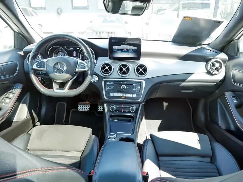 Main__Slider__Photo:Mercedes-Benz GLA 250 AMG PANO PDC SHD SHZ 12/2018-0
