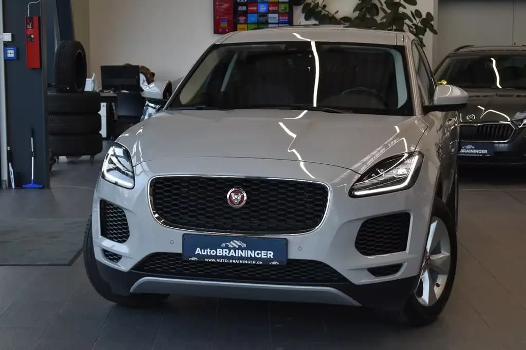 Main__Slider__Photo:Jaguar E-Pace 2.0 AWD LED~AHK~DAB~RFKamera~Meridian 05/2019-0