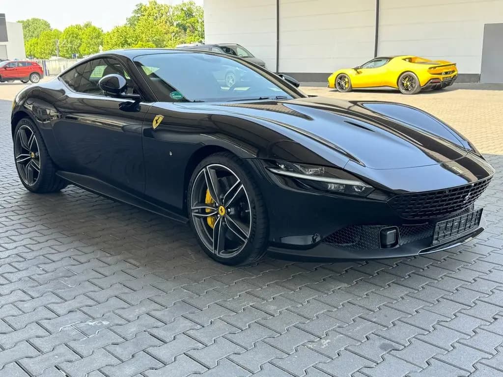 Main__Slider__Photo:Ferrari Roma Coupe Schwarz 04/2021-0