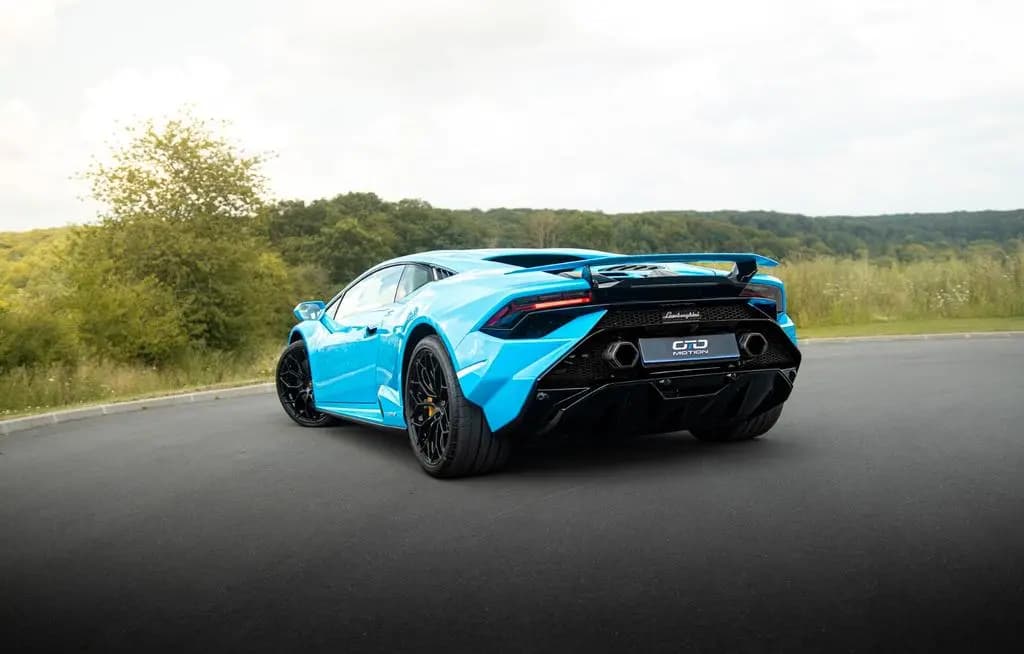 Main__Slider__Photo:Lamborghini Huracán Tecnica Sensonum/Lift/BluCepheus 07/2023-0