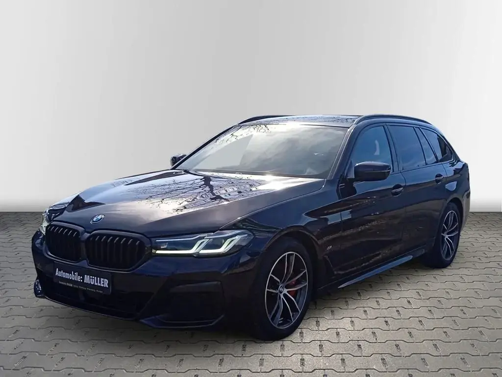 Main__Slider__Photo:BMW 5 Series 520 d xDrive Touring M-Sport Aut. LKRDHZG+KLIMA+ 11/2021-1