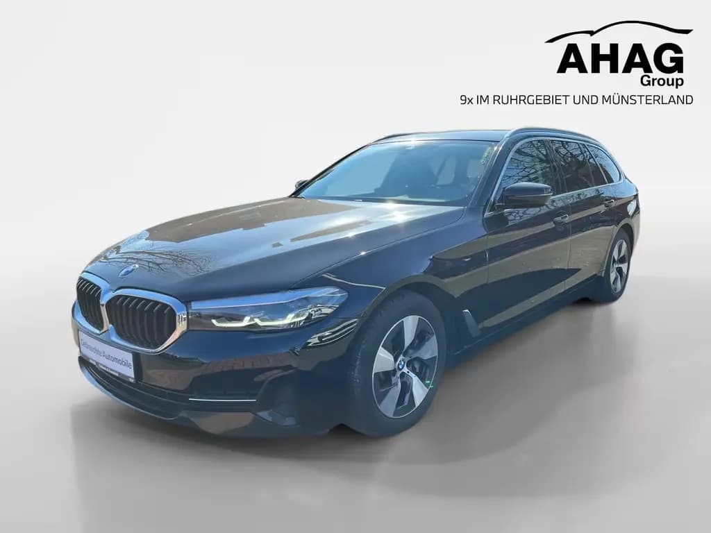 Main__Slider__Photo:BMW 5 Series i Touring 11/2021-0