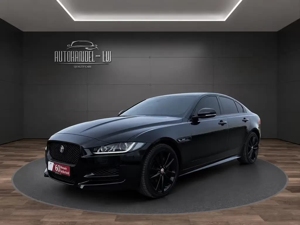 Main__Slider__Photo:Jaguar XE 25d R-Sport AWD/HU neu/AUT/NAV/LED/KAM 09/2018-0