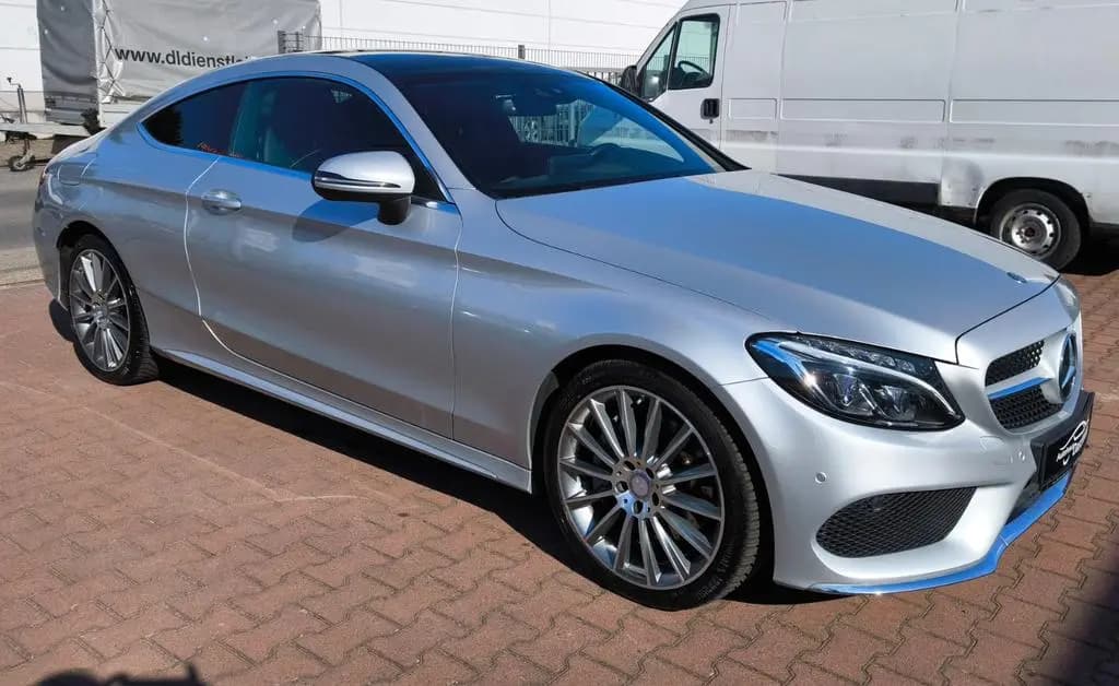 Main__Slider__Photo:Mercedes-Benz C-Class 300 Coupe AMG-Paket Panorama Burmester 08/2016-0