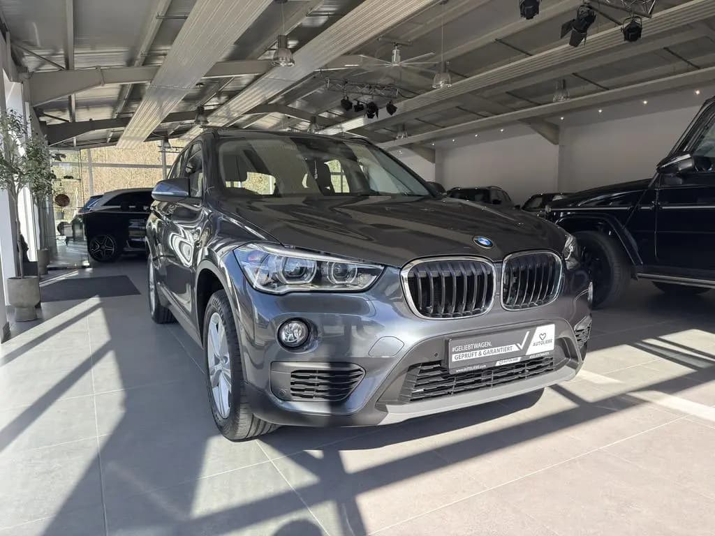 Main__Slider__Photo:BMW X1 sDrive 20i Advantage AHK*LED*RFK*NAVI*TEMPO 10/2018-0