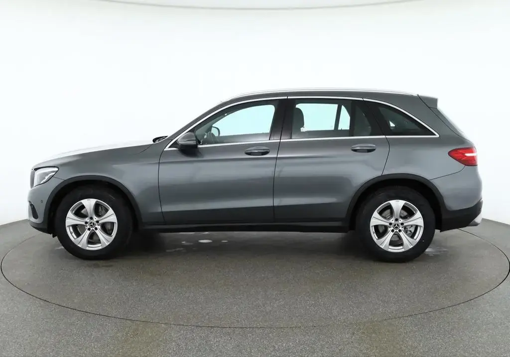 Main__Slider__Photo:Mercedes-Benz GLC-Class 250 4Matic Exclusive LED Navi Teilleder AHK 04/2018-1
