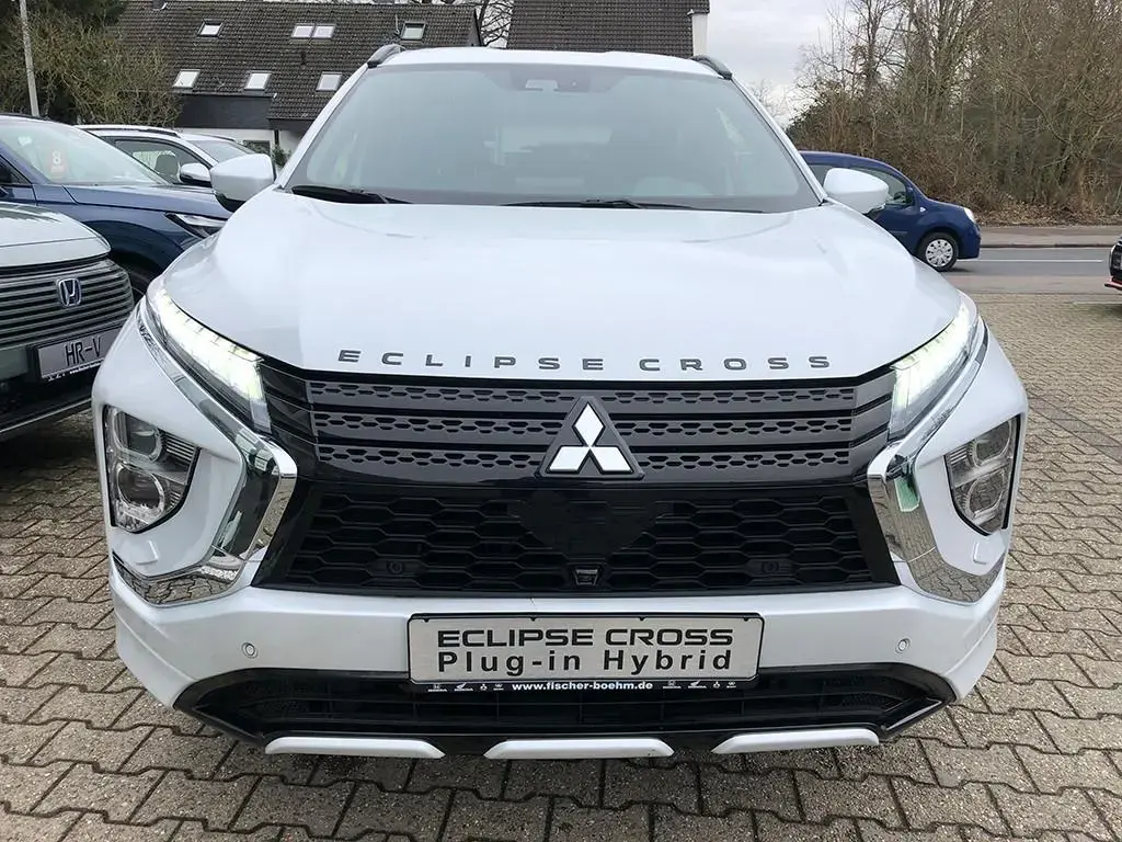 Main__Slider__Photo:Mitsubishi Eclipse Cross 2.4i PHEV Select AWD 08/2024-1