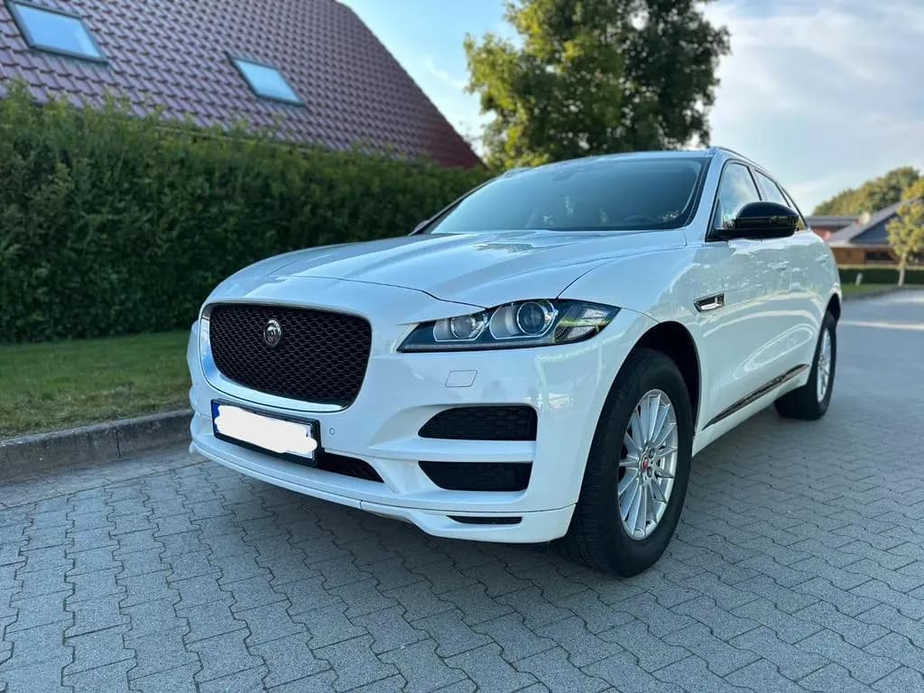 Main__Slider__Photo:Jaguar F-Pace 30d V6 AWD | Zahnriemen & Service 07/2017-0