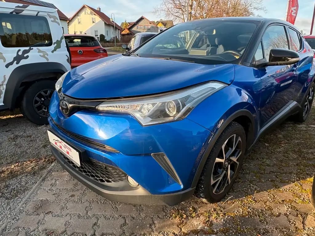 Main__Slider__Photo:Toyota C-HR Style Selection+Winterräder 11/2017-0