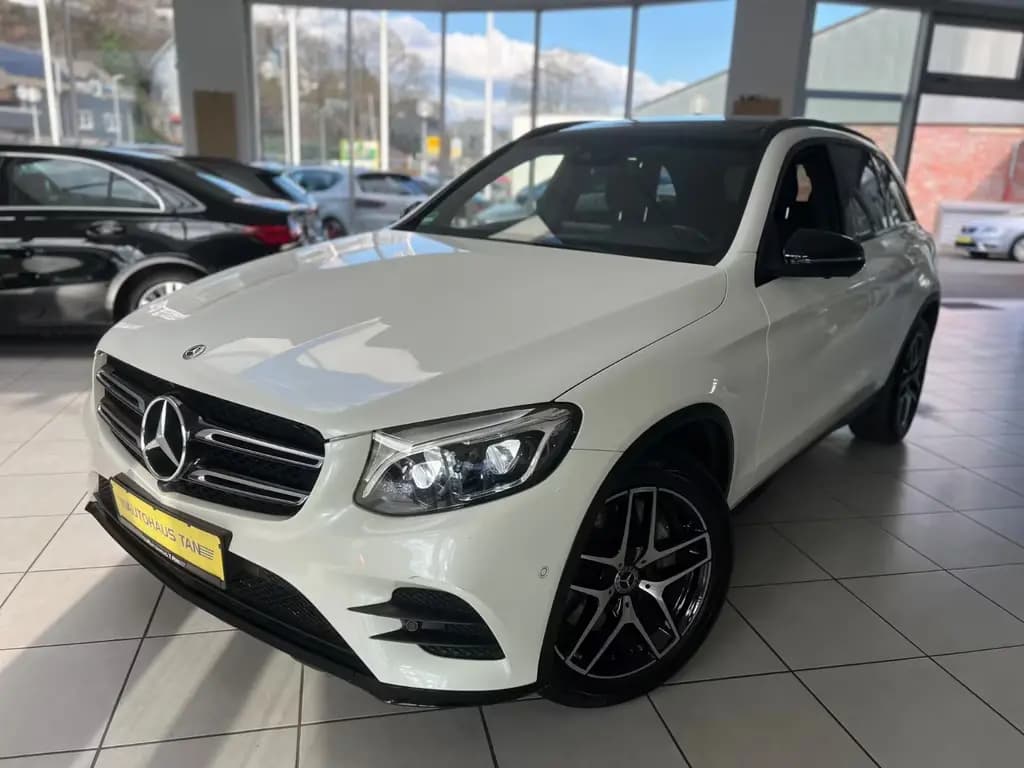 Main__Slider__Photo:Mercedes-Benz GLC-Class d 4Matic AMG LINE *PANORAMADACH* 09/2017-0