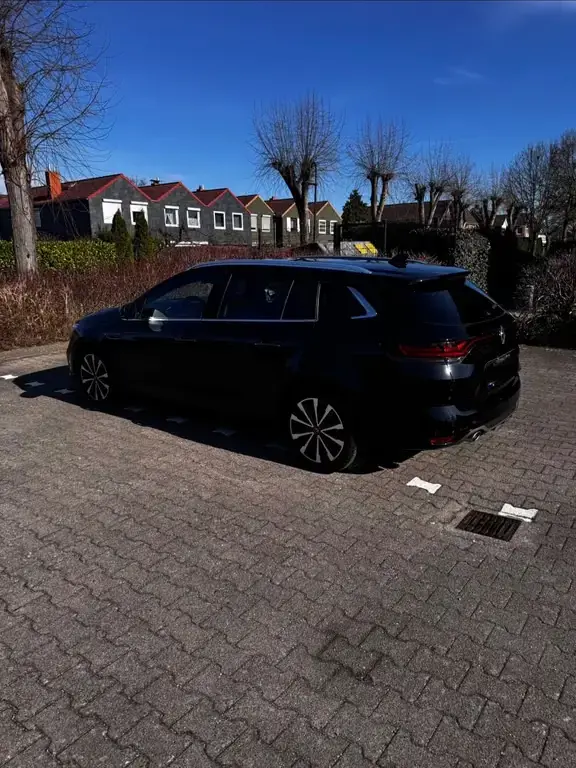 Main__Slider__Photo:Renault Megane TCe 140 GPF R.S. Line Grandtour R.S Line 07/2021-1