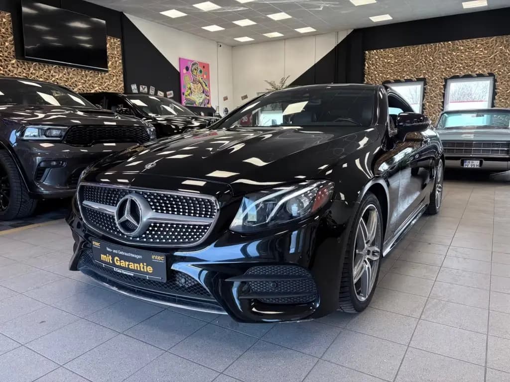 Main__Slider__Photo:Mercedes-Benz E-Class 400 /Volldigital/Pano/LED/AMG-Paket/Top 11/2017-0